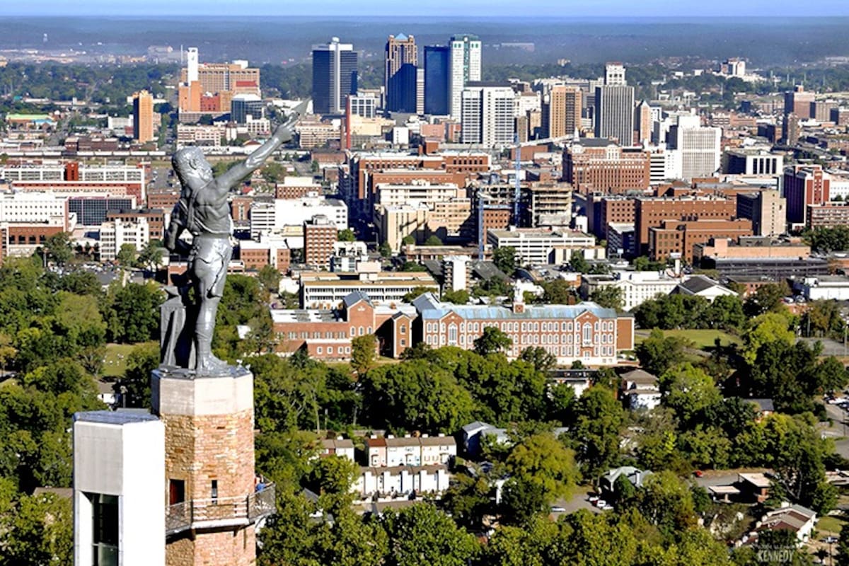 Birmingham, Alabama, se posicionó como la mejor para vivir por sus propiedades y sus salarios