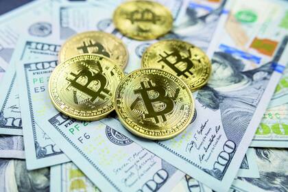 Bitcoin comenzó la semana al alza y volvió a superar su máximo histórico