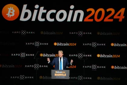 Bitcoin supera los 100.000 dólares por primera vez mientras continúa repunte tras elección de Trump