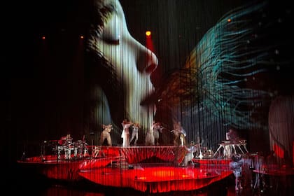 Björk en su última presentación de Cornucopia en The Shed