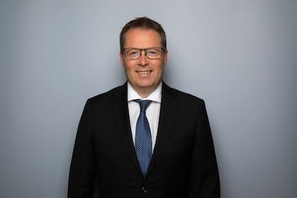 Bjorn Arild Gram, minsitro de defensa de Noruega