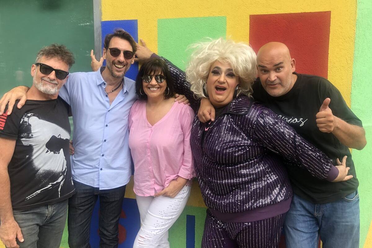 Black and Toc - La Negra Pop debutó en la franja que va de 9 a 13, junto a Paulo Kablan, Carlos Sturze, Damián "Árabe" Ramil y La Barby