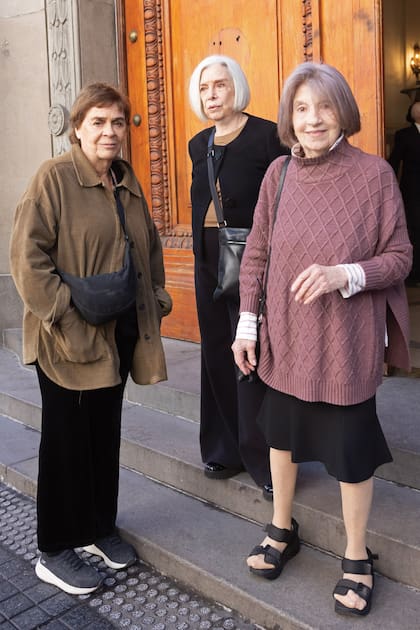 Blanca Álvarez de Toledo,
Luisa Atucha y Sonia Mihanovich