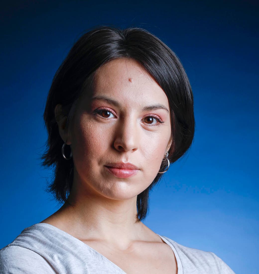 Blanca Maldonado tiene 26 años y durante su infancia fue víctima de violencia sexual intrafamiliar; tras años de peregrinar por la Justicia, su padrastro y madre fueron condenados a 13 y 12 años de prisión
Rodrigo Nespolo/La Nacion