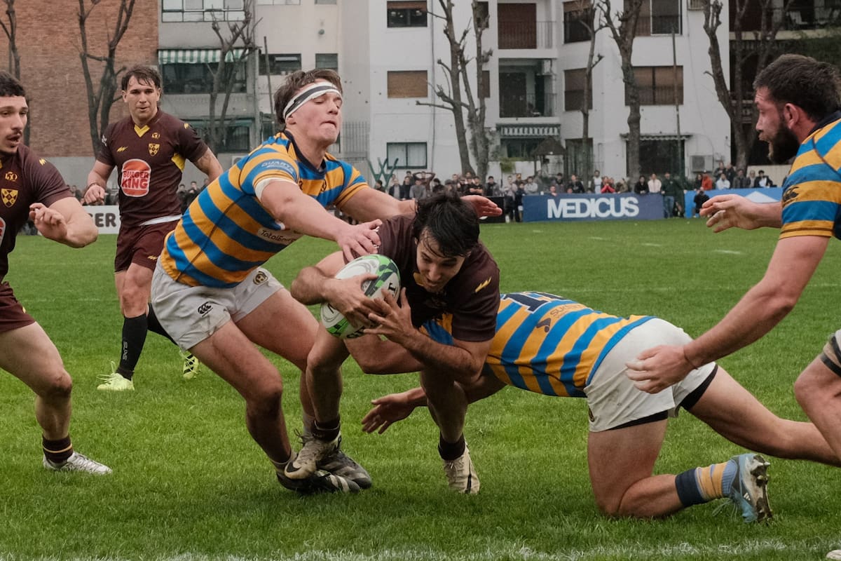 Blaskey arremete hacia el try: Belgrano le ganó a Hindú y sueña
