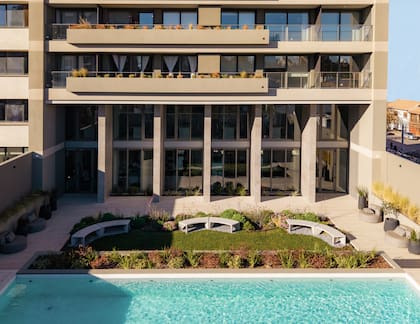 Bliss Tower. Una propuesta de housing corporativo en Neuquén, con unidades para profesionales y ejecutivos y servicios como coworking, gimnasio, spa y pileta.