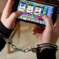 Bloquearon siete plataformas de juego clandestino en las que apostaban menores al operar sin controles de edad