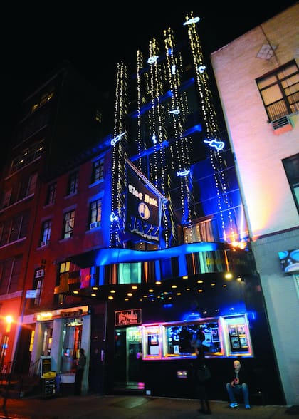 Blue Notes, en su versión original, donde hay shows todas las noches del año; el club ya tiene sucursales en Italia y en Japón