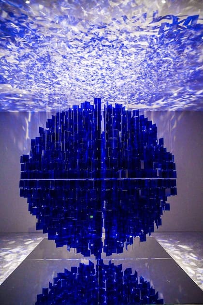 "Blue Sphere" (2013), de Le Parc, será una de las estrellas de la muestra en la Tate