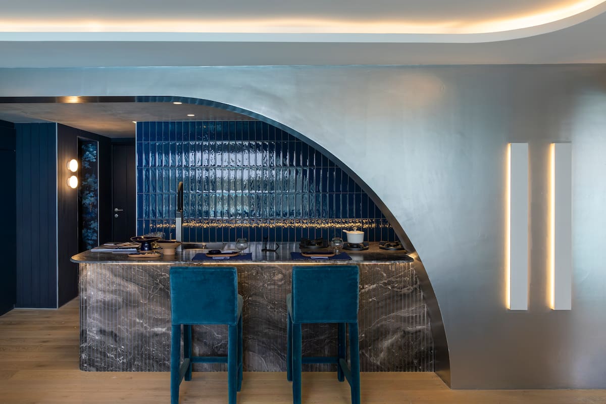 Blugo, el fabuloso lineal con el que Idea Iluminación se ganó por segundo año consecutivo el prestigioso iF Design Award, se luce en el espacio 202 by Leti Rocco.