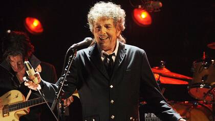 Bob Dylan dará dos conciertos en Estocolmo y se llevará su medalla