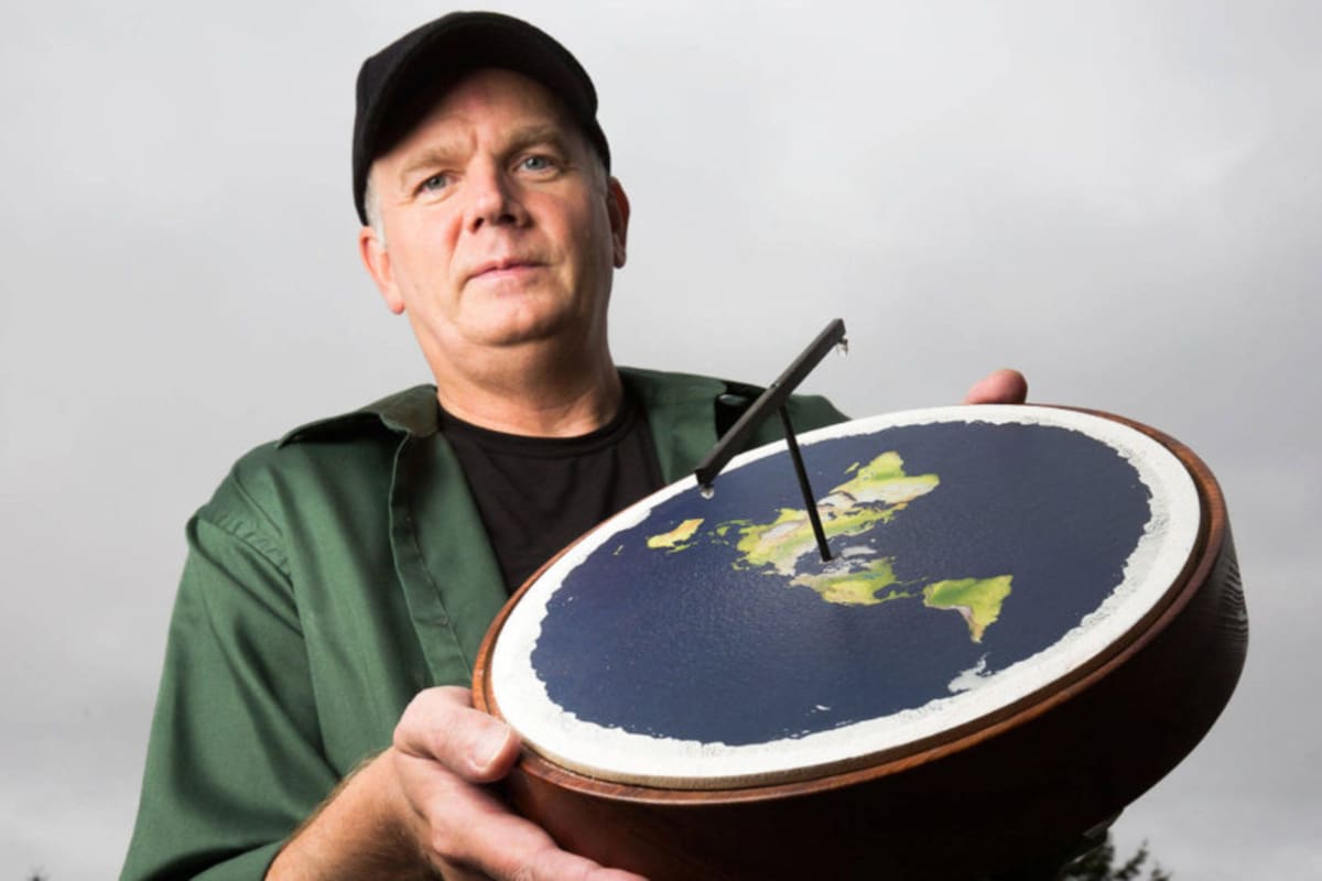 Bob Knodel intentó demostrar la teoría terraplanista en el documental Behind the Curve