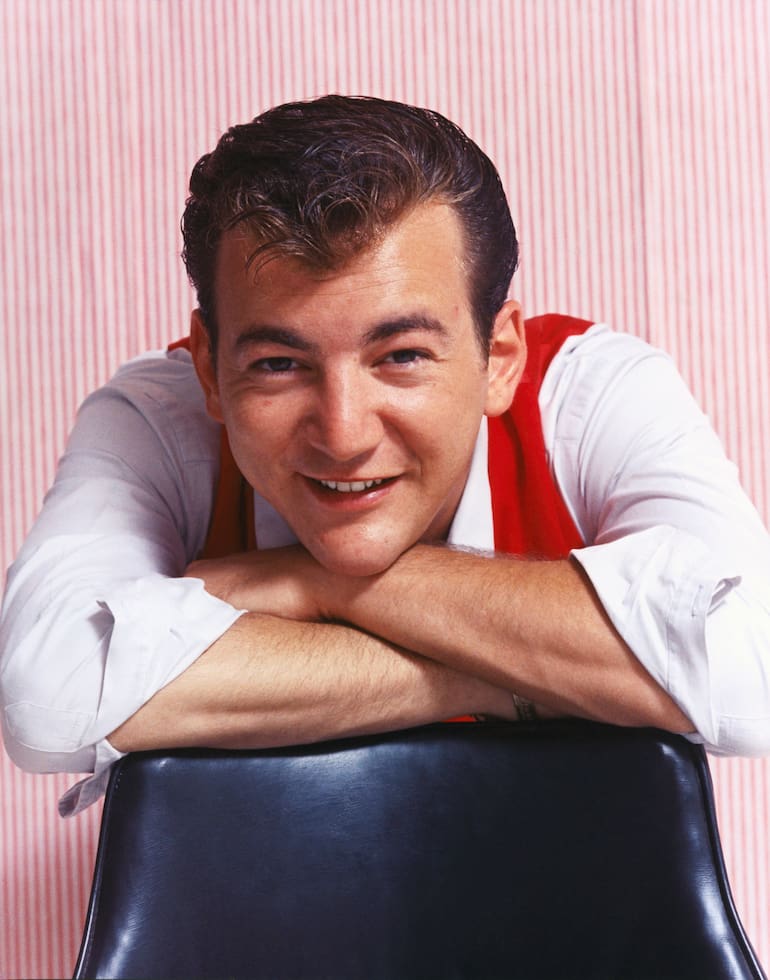 Bobby Darin, cantautor y actor recordado por sus grandes canciones y su tumultuosa vida personal