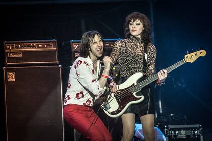Bobby Gillespie y Simone Butler, de Primal Scream