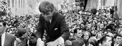 Bobby Kennedy, padre de Robert Kennedy Jr., en campaña