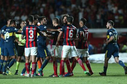 Boca, apuntado por los errores de los árbitros