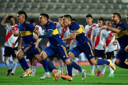 Boca celebra eliminar a River en la Copa Argentina; eso le dio aire hace poco a Russo