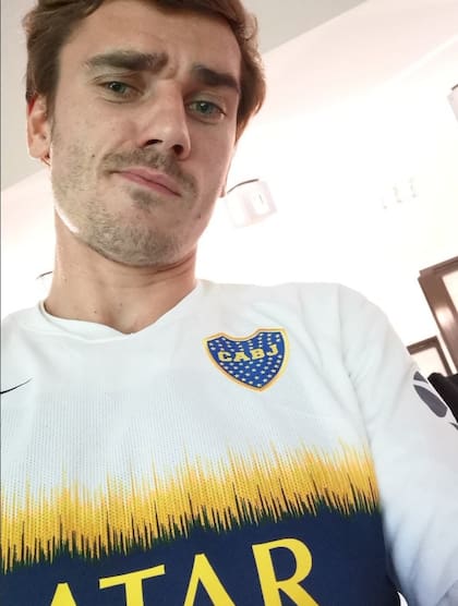 Griezmann, con la camiseta de Boca