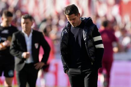 Boca Juniors despide a Fernando Gago como técnico tras la caída ante River Plate