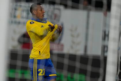 Boca Juniors le ganó en Chile a Colo Colo 2 a 0 y lidera la tabla de posiciones del grupo F