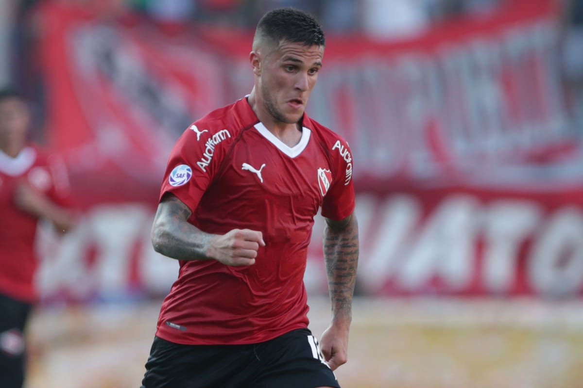 Boca mostró interés por Fabricio Bustos, lateral de Independiente