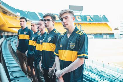 Boca presenta un plantel de jugadores experimentados con Izaenk, Trashy, Lhazurt, Artyk y Tufi (quién en 2020 jugó para River)