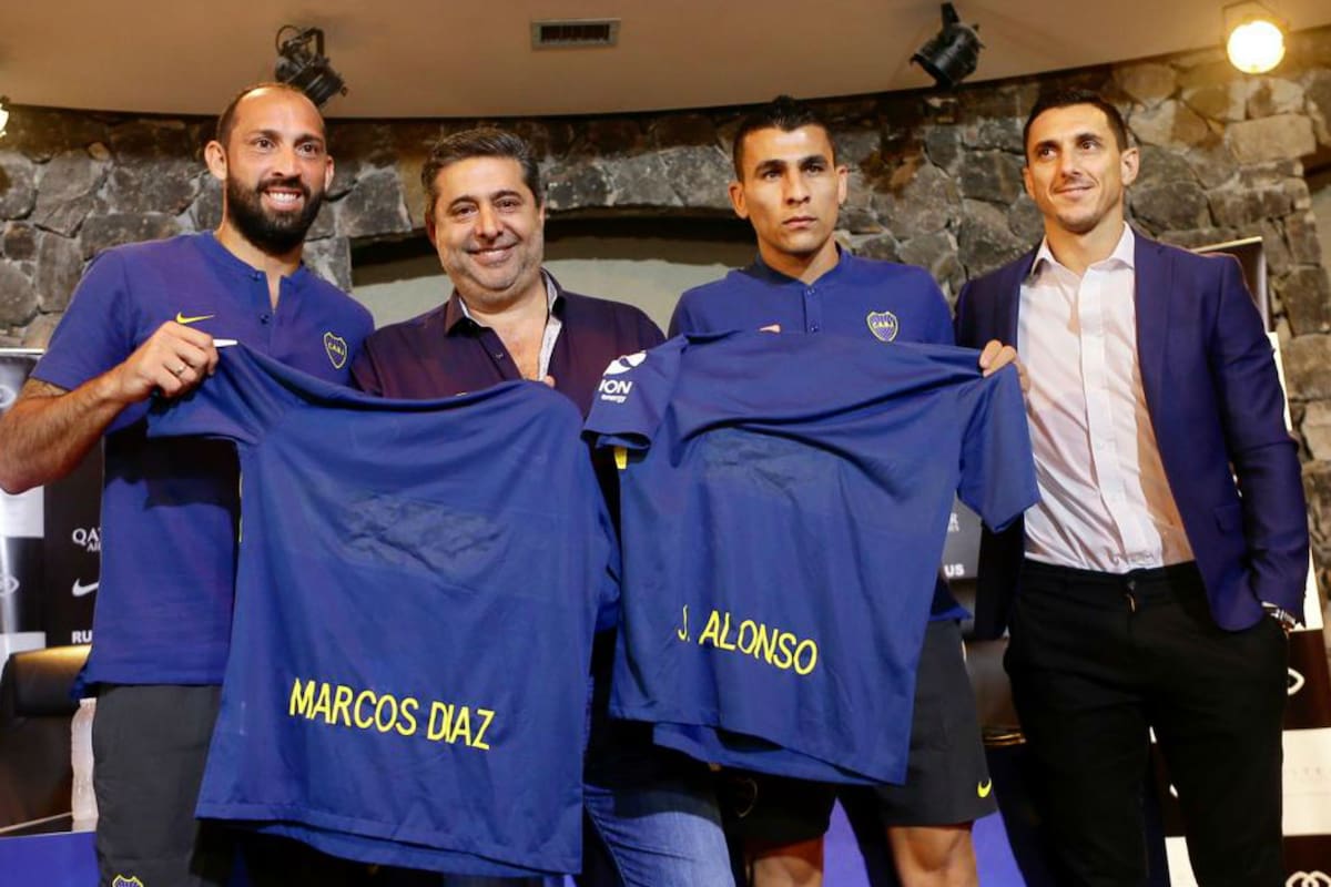 Boca presentó esta mañana a dos de los cuatro refuerzos que trajo para la temporada