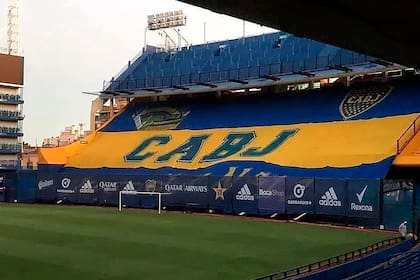 El estadio Alberto J. Armando listo para recibir a River en el superclásico por la Copa Diego Maradona, que terminaría 2-2, en enero de este año.