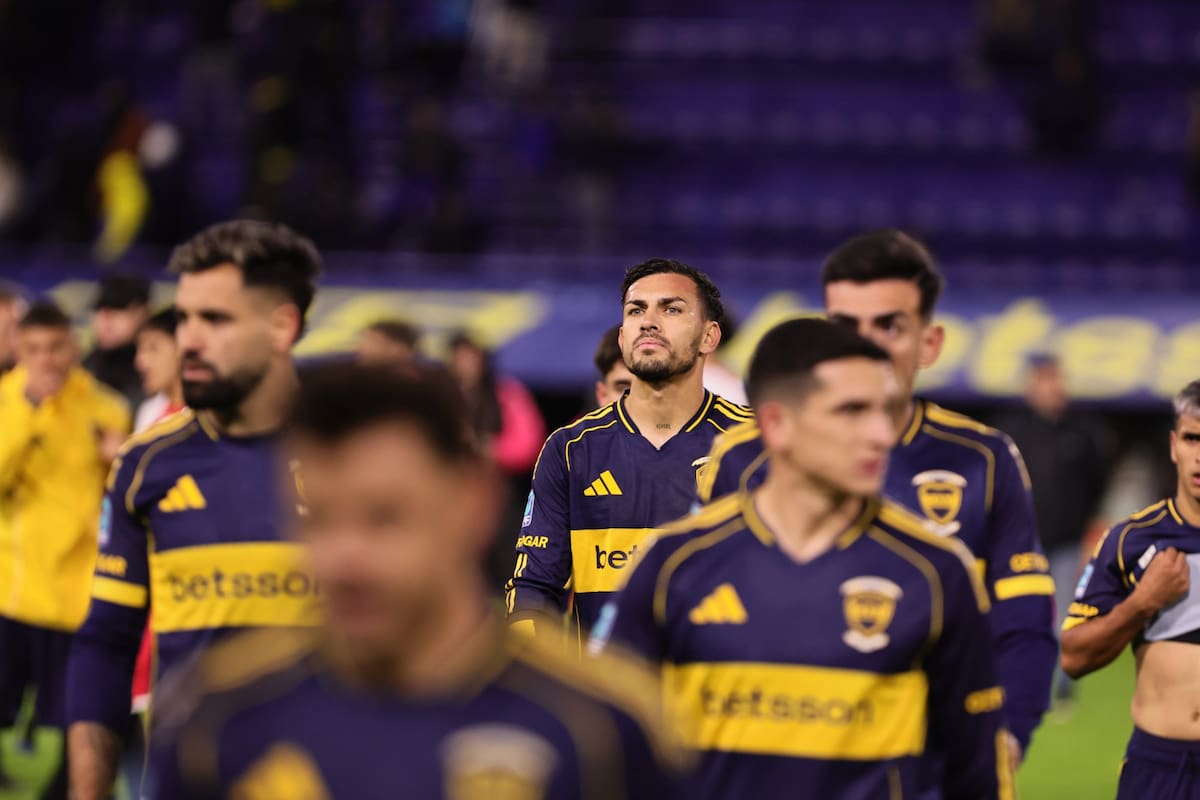 Boca sintió el impacto de la eliminación, en una noche caliente y con algunas polémicas