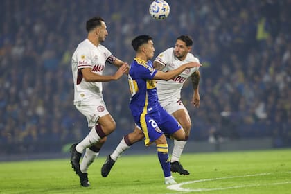 Boca visita a Lanús en un cotejo postergado del torneo Apertura