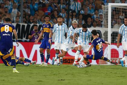 Boca y Racing sostendrán uno de los dos clásicos del sábado por el torneo Clausura.