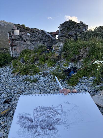 Bocetando el refugio de Luis Piedrabuena