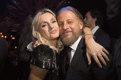 Cynthia Kern y su marido, Federico Bonomi. “La amistad se afianzó cuando nos dimos cuenta de que éramos vecinos en Miami (los novios están radicados en Florida desde principios de año).