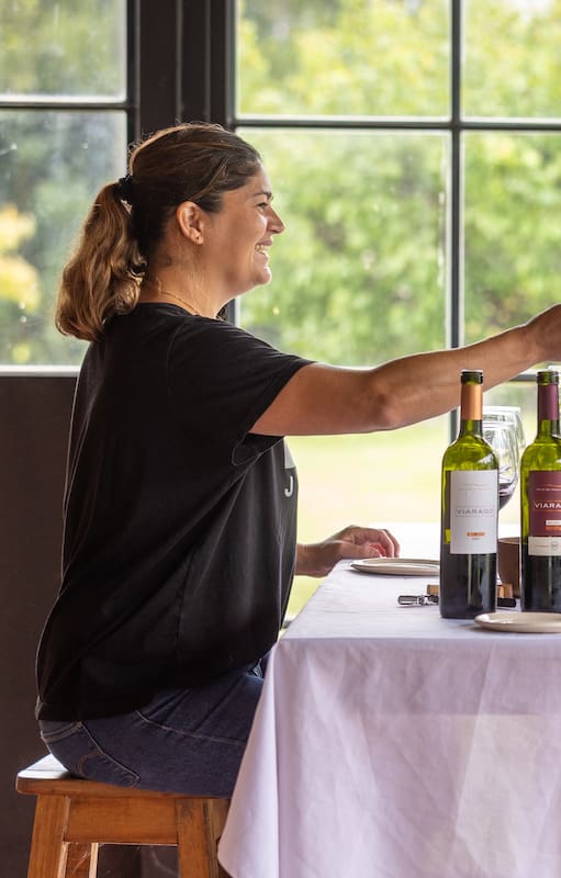 Bodega Viarago tiene un muy buen lugar para degustaciones.