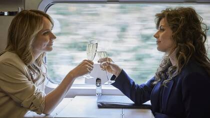Bodil e Isabel, las protagonistas de la historia, organizan un viaje de chicas al año para tener aventuras con otros hombres fuera de sus respectivos matrimonios