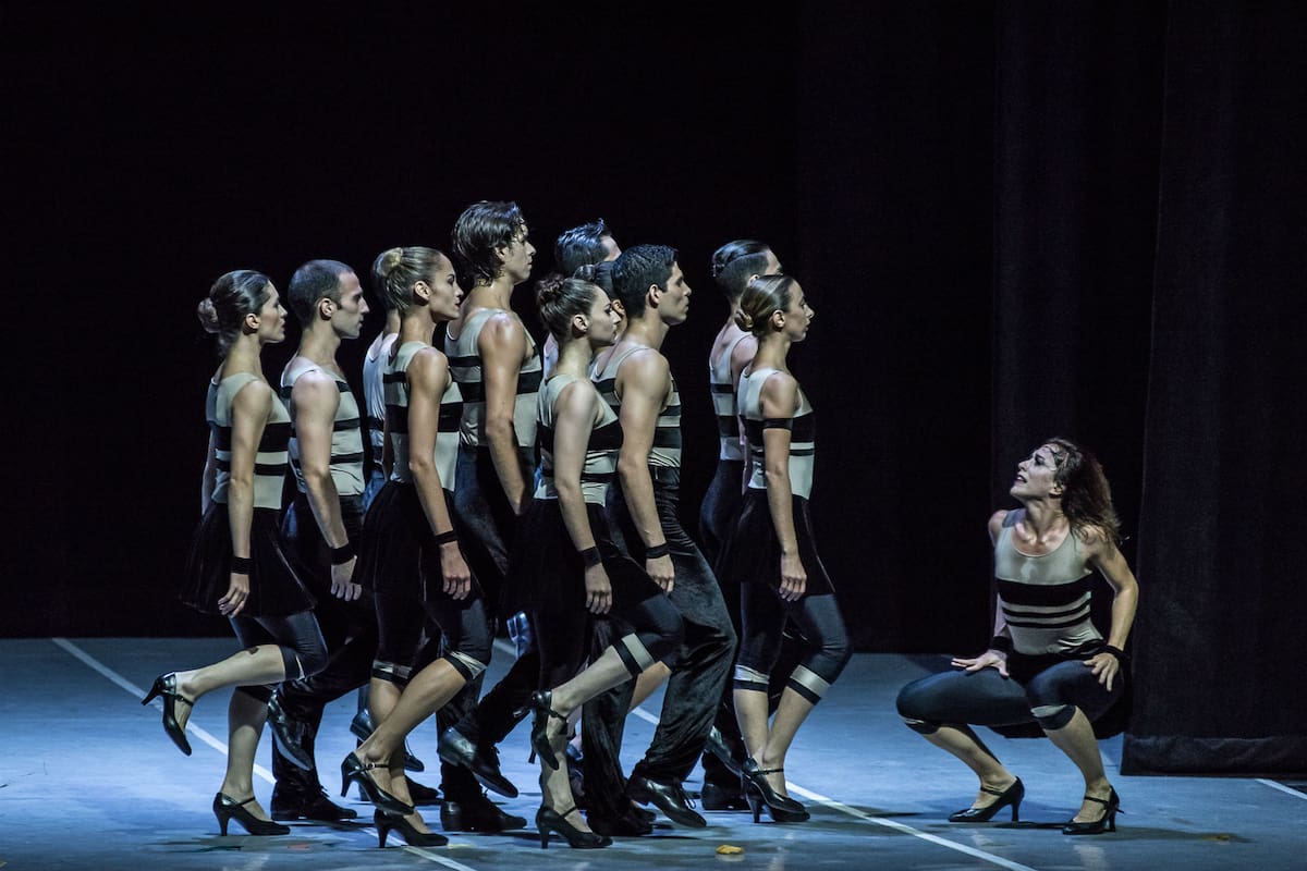 Bolero de Ravel contemporáneo por el elenco del Teatro San Martín