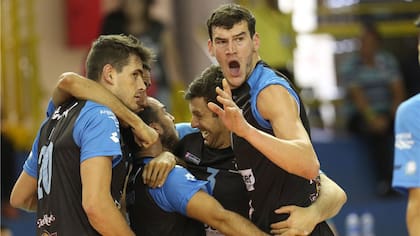 Bolívar festejó ante Minas