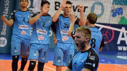 Bolívar festejó en el comienzo de la Liga