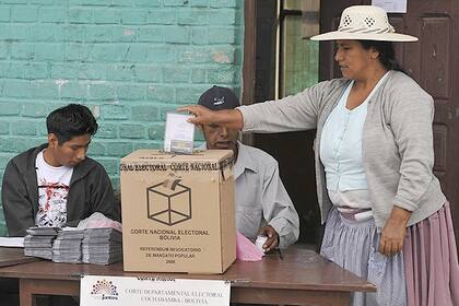 Bolivia acudió a las urnas bajo un clima de tensión