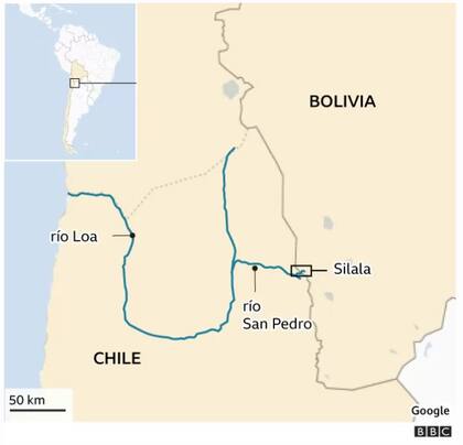 Bolivia afirma que es un manantial cuyas aguas fluyen a Chile en parte por canales artificiales construidos en 1908, y que Chile está haciendo un “uso ilegal y abusivo” de estas aguas “sin pagar por ello”