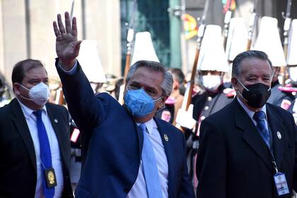 Bolivia: Asunción de Luis Arce, el nuevo presidente. LLegada de Alberto Fernández