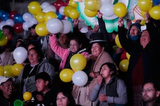 Bolivia: La Paz elige a la "Chola Paceña" con la meta de reactivar turismo y economía tras protestas
