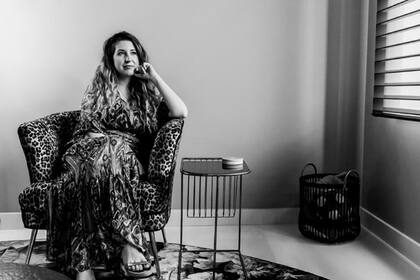 Bollen es egresada de la Universidad Católica de Leuven (Bélgica) y escribió tres libros sobre sexo