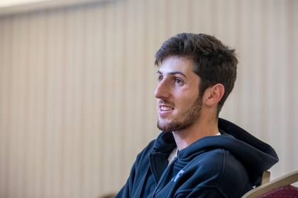 Bolmaro tomó la determinación de estudiar dos veces por semana inglés para acelerar el proceso de adaptación a la NBA