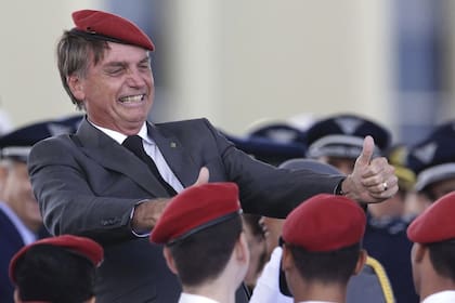 Bolsonaro, en una ceremonia militar en Brasilia durante la campaña