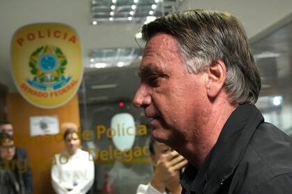 Bolsonaro fustiga acusaciones de que tramó intento golpista