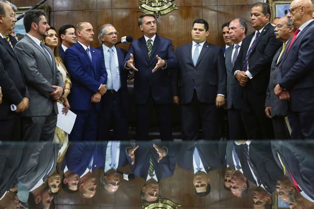 Bolsonaro presenta su paquete de reformas ante el Congreso en Brasilia