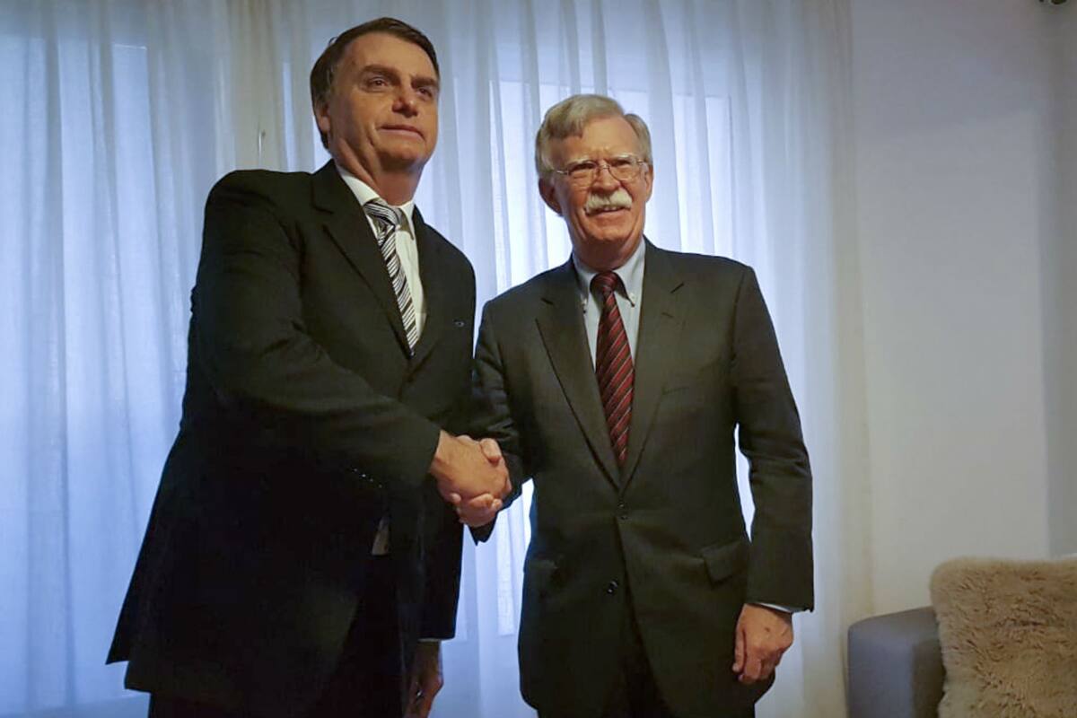 Bolsonaro recibió ayer en su casa de Río de Janeiro al consejero de Seguridad Nacional de Estados Unidos, John Bolton, que hizo una fugaz escala de camino a Buenos Aires para participar de la Cumbre del G-20