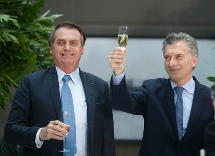 Bolsonaro y Macri durante el brindis