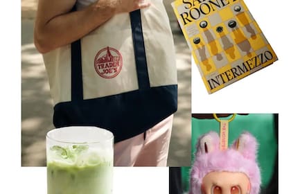 Bolsos de tela, libros escritos por mujeres, matcha lattes y muñecos Labubu: indicios de hombre performativo
